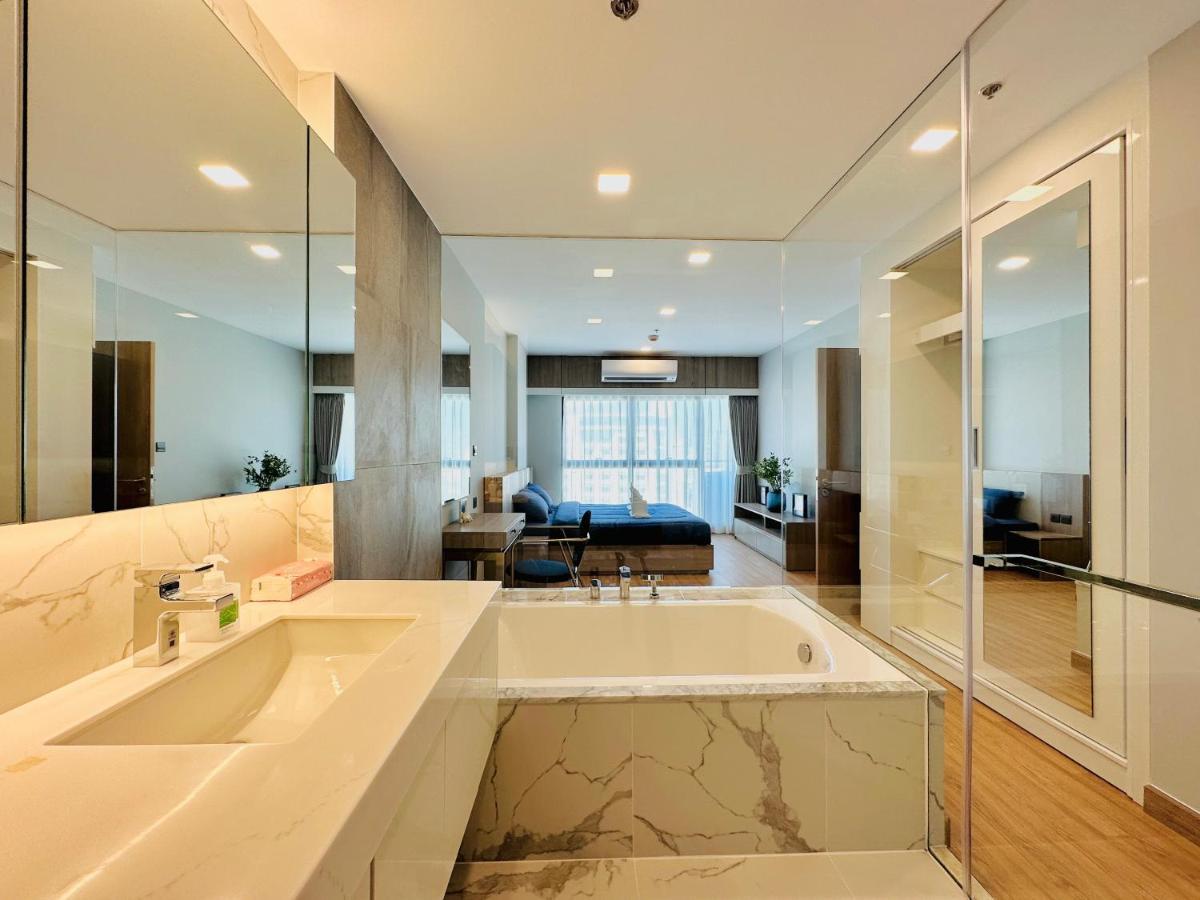 清迈astra Sky River无边泳池宽敞wifi山景大三卧套房-有大电视和ps4pro Appartement Chiang Mai